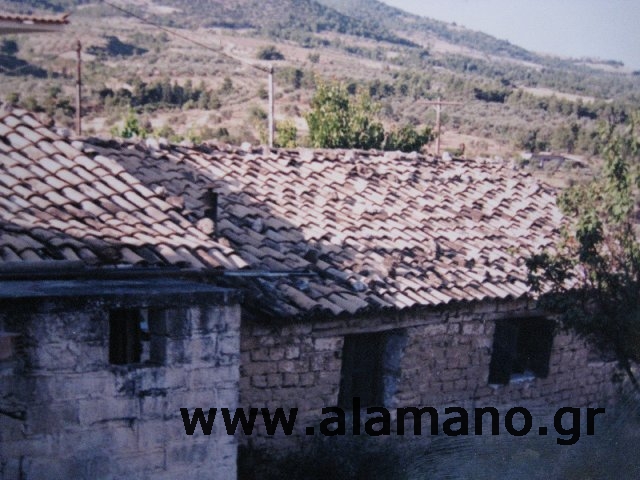 Την δεκαετία του 1960 στέγαζε τις αγελάδες του Ιωάννη Π. Βερβενιώτη.